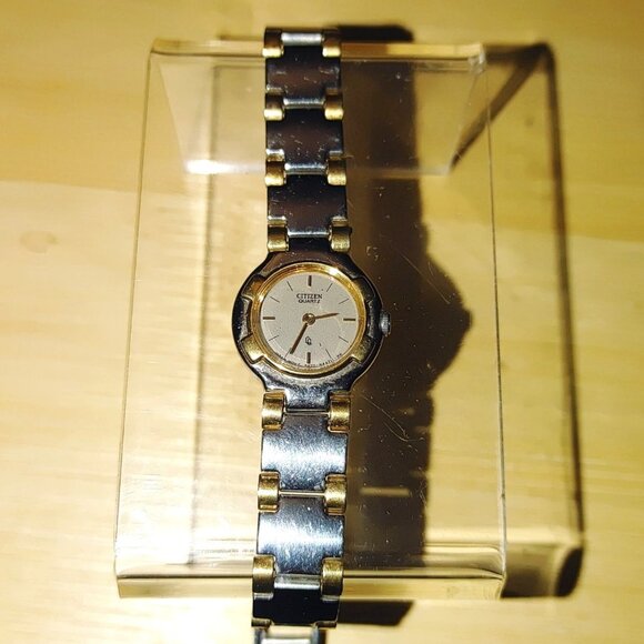 Citizen Quartz Watch Vintage Two Tone Stainless Steel Gold Link Band main image 6